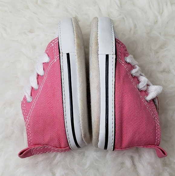 CHUCK TAYLOR ALL STAR FIRST STAR CRIB SHOES - Picture 7 of 8